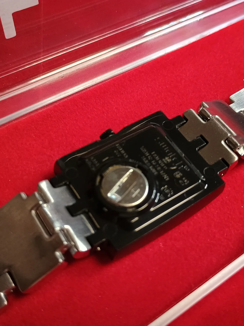 New Rare 87' Swatch Black and Silver Women's Bracelet Watch